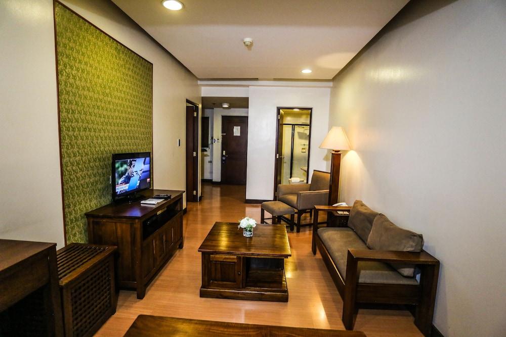 The Malayan Plaza Hotel Pasig City Bagian luar foto