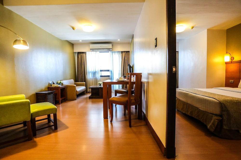 The Malayan Plaza Hotel Pasig City Bagian luar foto