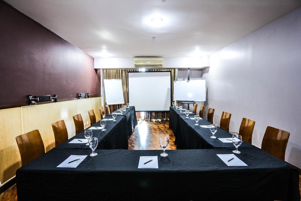 The Malayan Plaza Hotel Pasig City Bagian luar foto