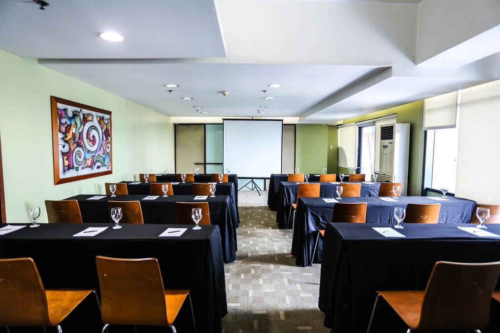 The Malayan Plaza Hotel Pasig City Bagian luar foto
