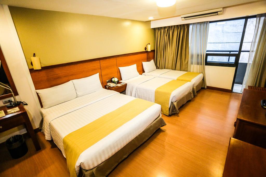 The Malayan Plaza Hotel Pasig City Bagian luar foto