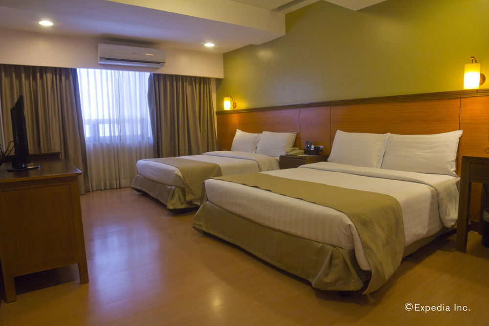 The Malayan Plaza Hotel Pasig City Bagian luar foto