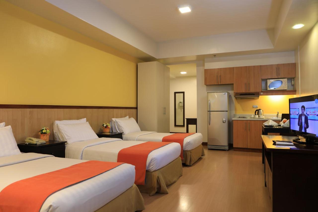 The Malayan Plaza Hotel Pasig City Bagian luar foto