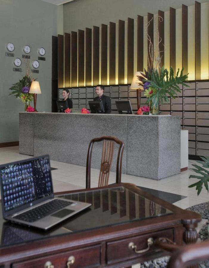 The Malayan Plaza Hotel Pasig City Bagian luar foto